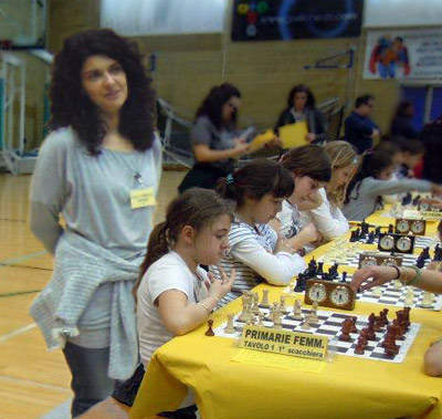 La squadra della scuola Pertile con la maestra Federica