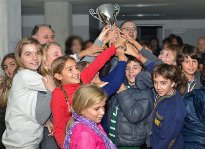 I bambini della scuola Zanella, miglior scuola nel torneo A